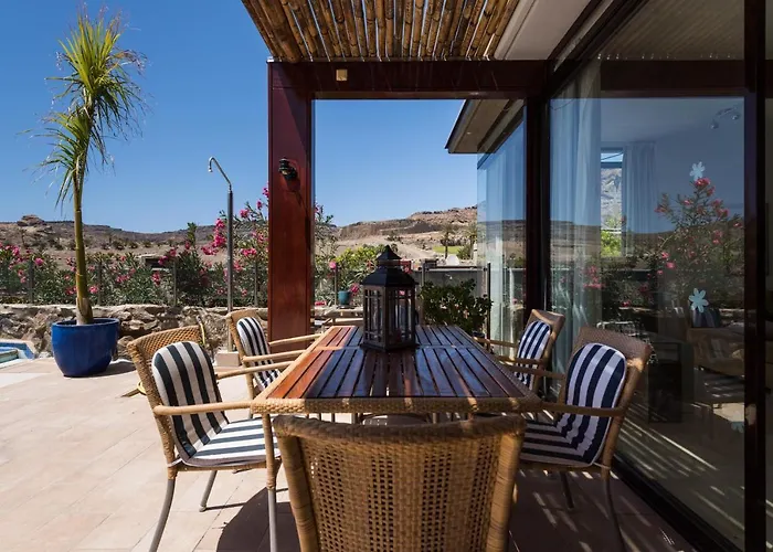 Sunset La Playa de Tauro